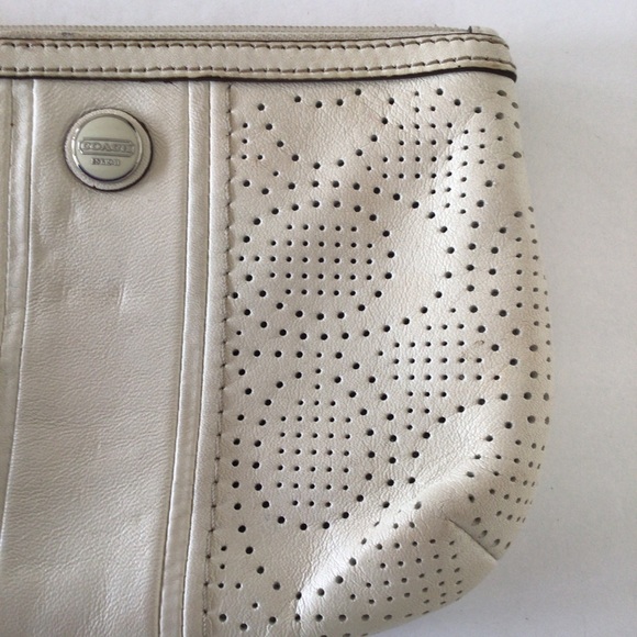 COACH CREAM PERFORATED LEATHER WRISTLET - Picture 3 of 10
